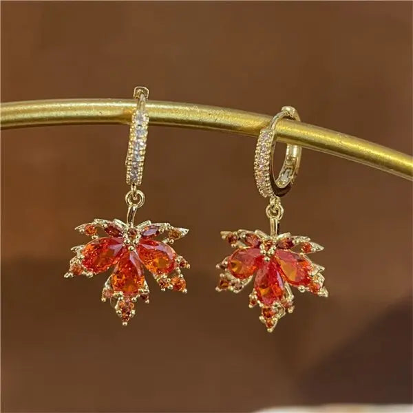 Fashion Rhinestone Red Maple Leaf Earrings For Women Autumn and Winter Crystal Zircon Tassel Earrings Wedding Party Jewelry Gift