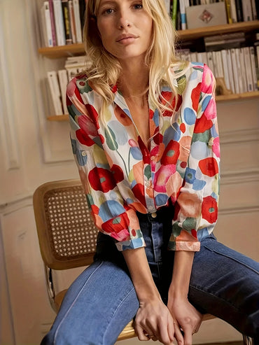 Women's three-quarter-sleeve shirt, tropical style floral print casual and comfortable.