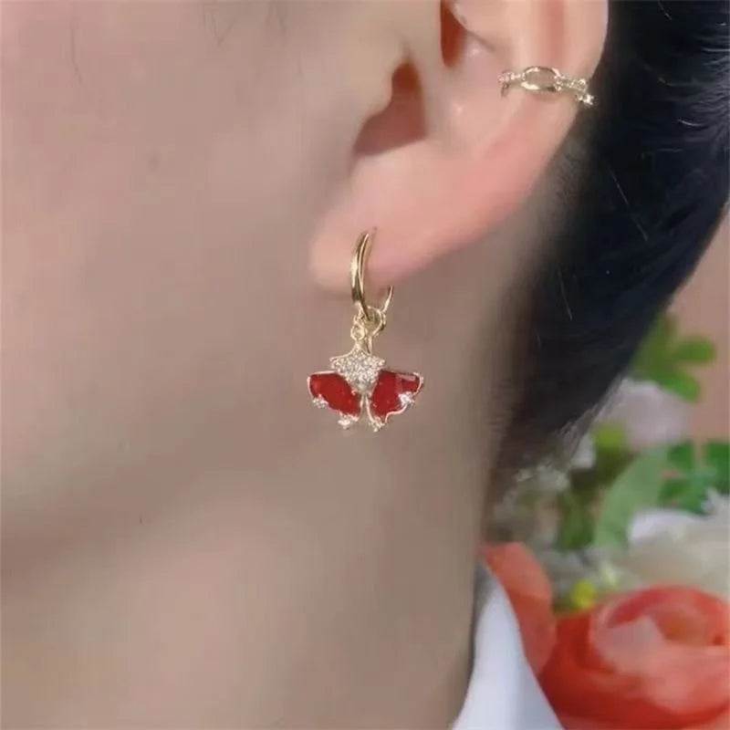 Fashion Rhinestone Red Maple Leaf Earrings For Women Autumn and Winter Crystal Zircon Tassel Earrings Wedding Party Jewelry Gift