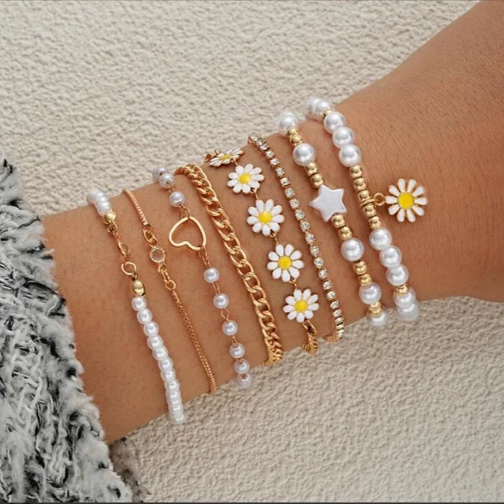 7Pcs/Set Bohemian Heart Beads Bracelets For Women Elegant Crystal Round Pendant Elastic Bracelets Set Fashion Party Jewelry Gift