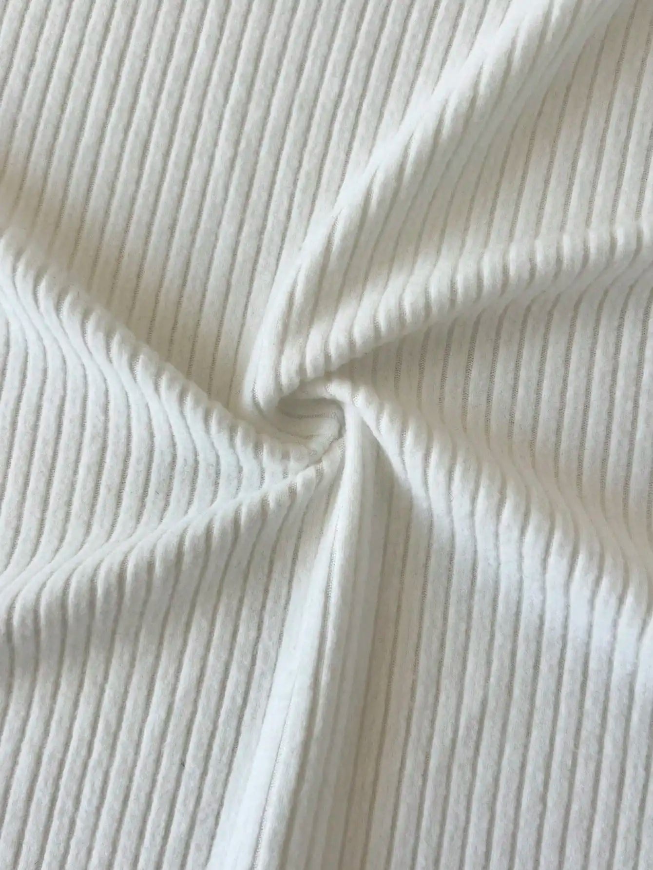 White Ribbed Knit Hoodie with Faux Fur Collar, Zip-Up, Fitted Long Sleeve for Casual Autumn Winter Wear